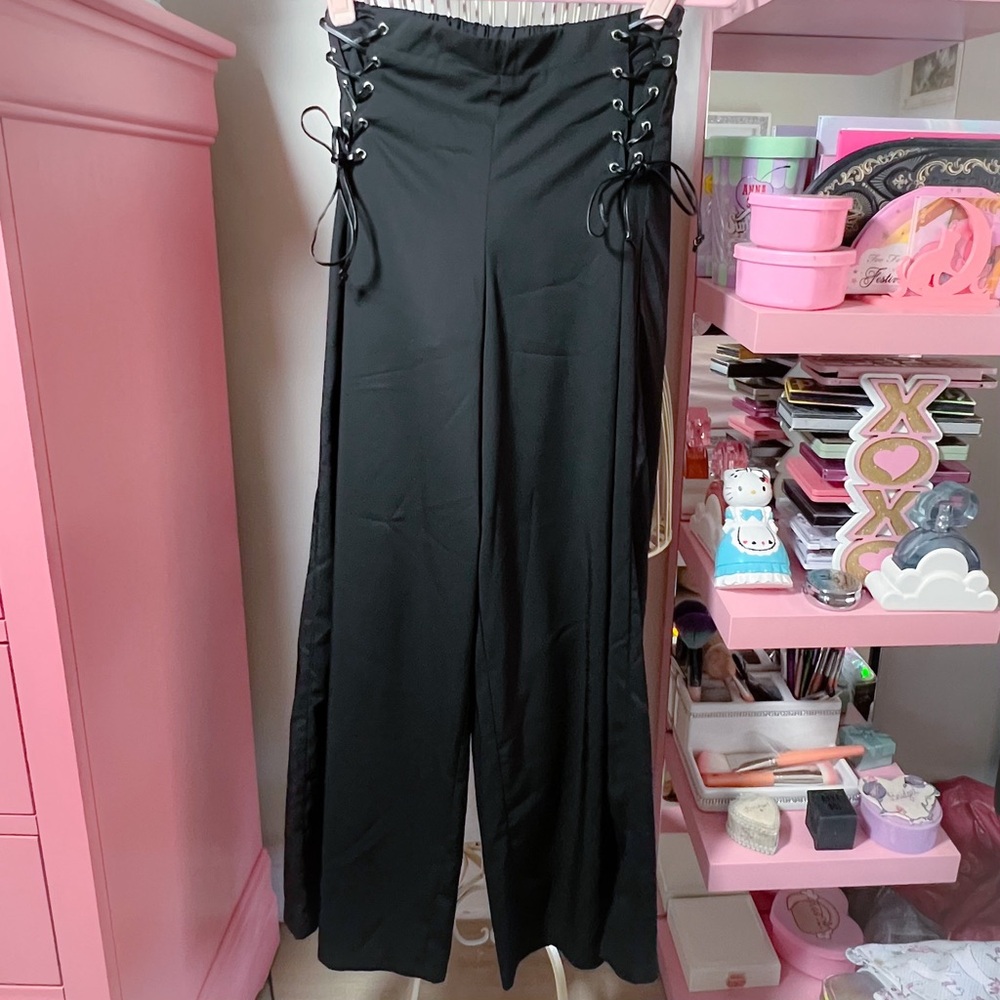 Bubbles black lace up pants